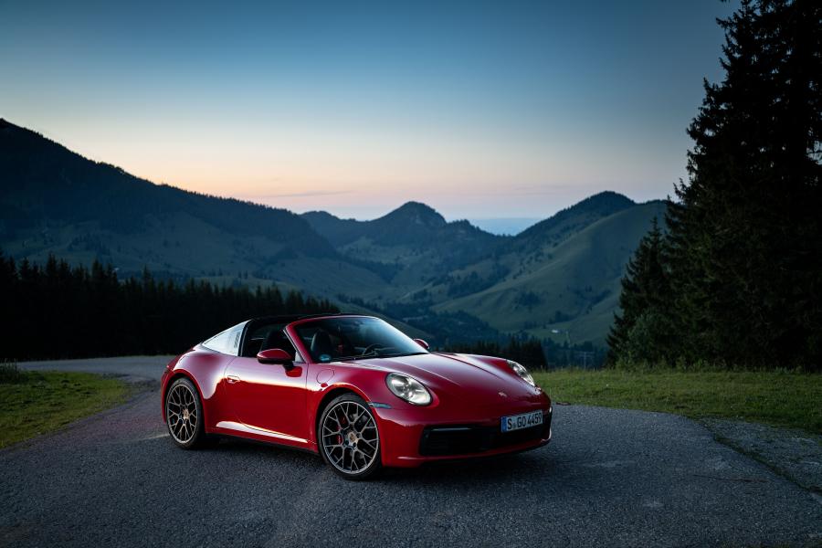  Porsche 911 Targa 4S (992) 2020 года  (WW) (фото 26 из 43)